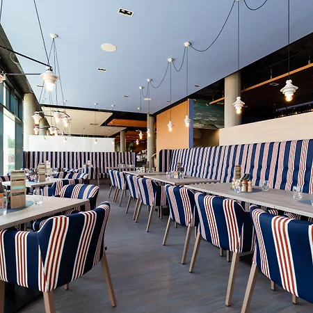 Hotel Aja Travemuende 4*